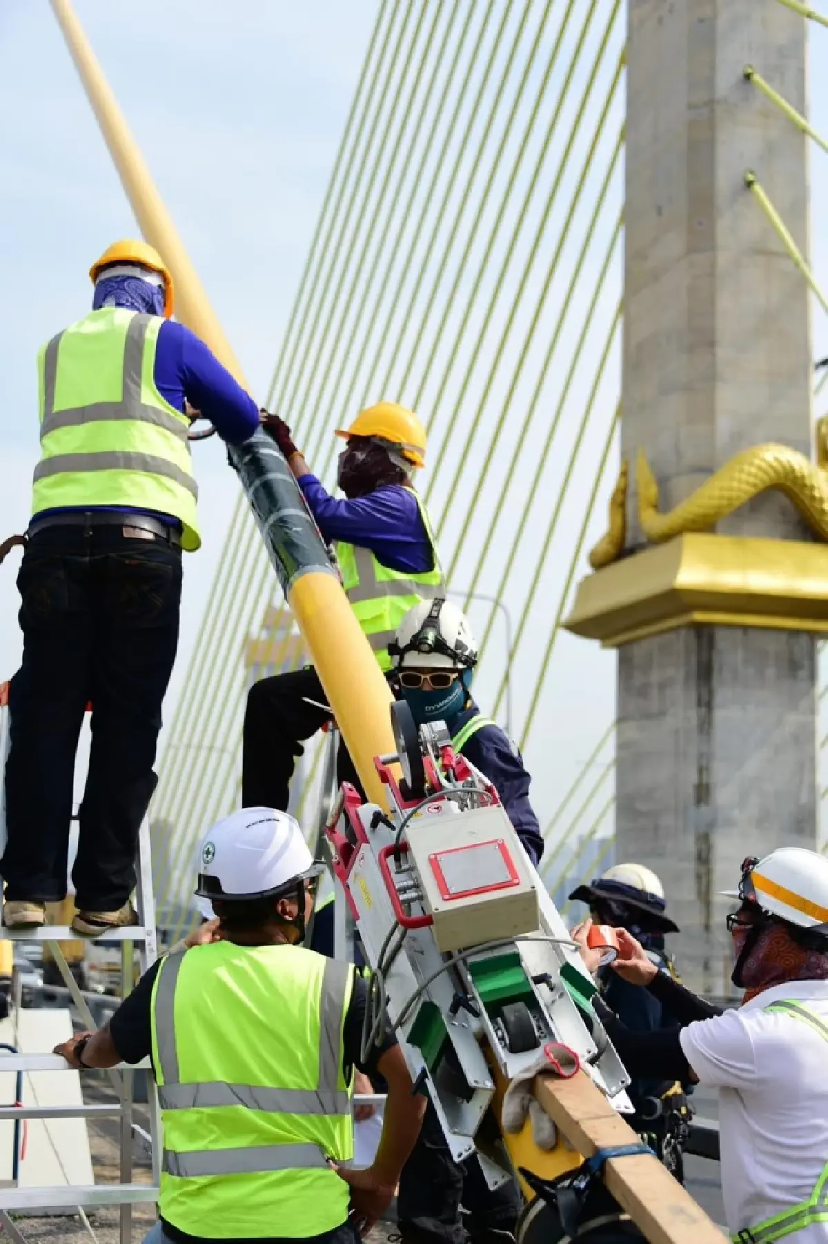 กทพ. ใช้หุ่นยนต์ RMI ตรวจสอบสายเคเบิลสะพานพระราม 9 ก่อนซ่อมใหญ่