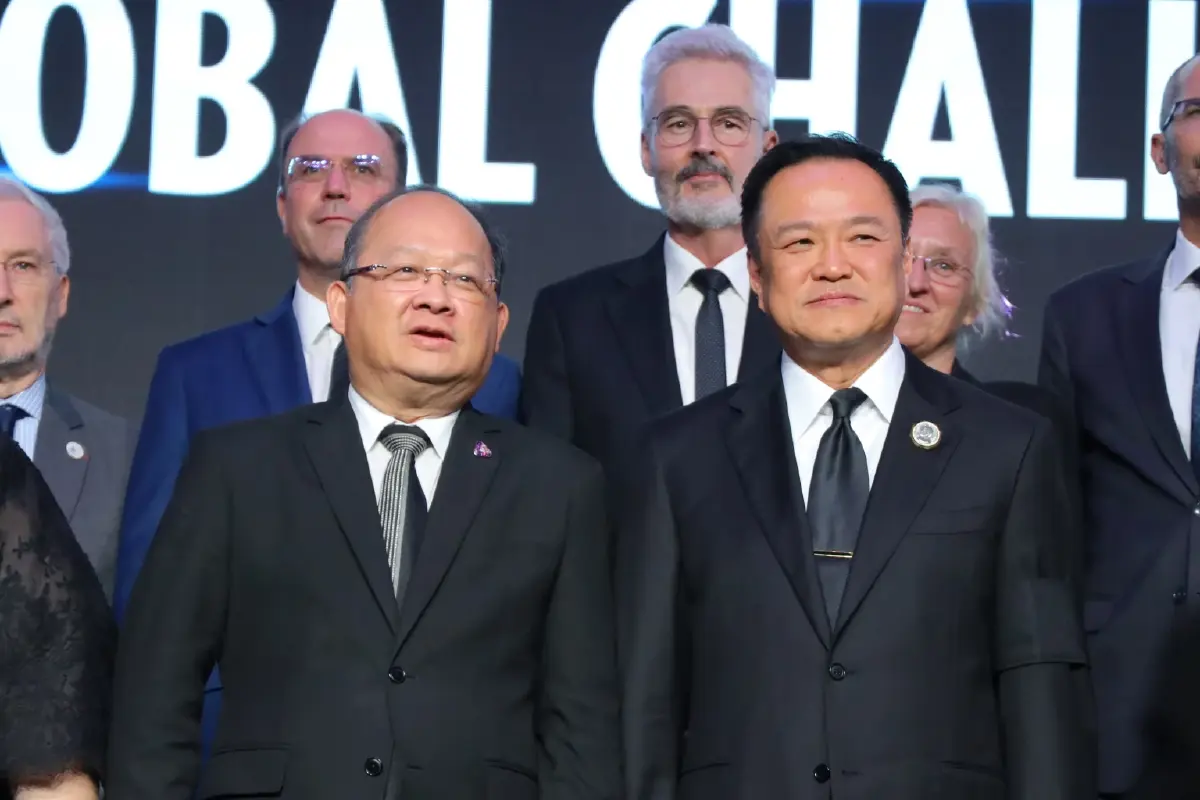 “อนุทิน” ชี้ ไทยอยู่ช่วง เปลี่ยนผ่าน ไม่ใช่วิกฤต ชู SME ขับเคลื่อนเศรษฐกิจใหม่