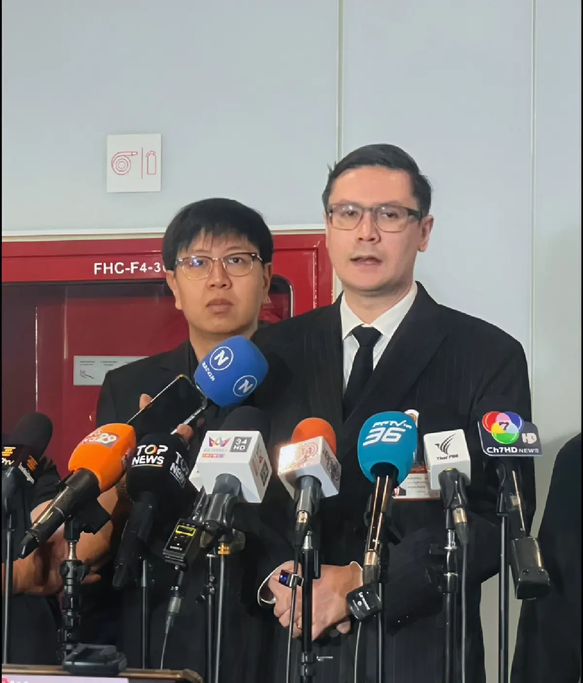 "โรม" ถาม ปมสมัครสมาชิก "กล้าธรรม" มีหัวคะแนนไปเกณฑ์รายชื่อ?