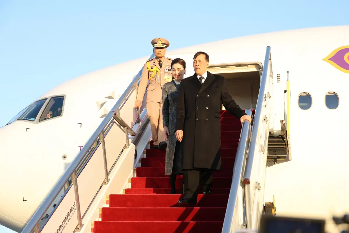 ในหลวง-พระราชินี เสด็จฯ เยือนสาธารณรัฐประชาชนจีนอย่างเป็นทางการ