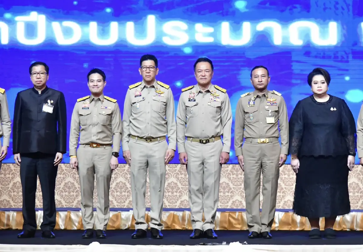 “อนุทิน” มอบนโยบายจัดงบปี 70 เน้นวินัยการคลัง ขอเพิ่มไม่เกิน 20%