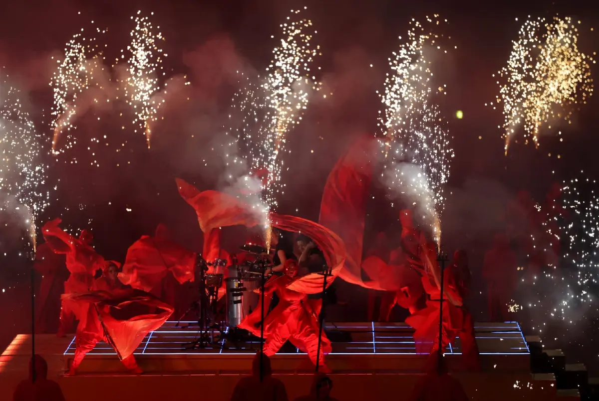 "พระราชินี" ทรงนำทัพนักกีฬาไทยเดินพาเหรด ซีเกมส์ 2025 เปิดยิ่งใหญ่