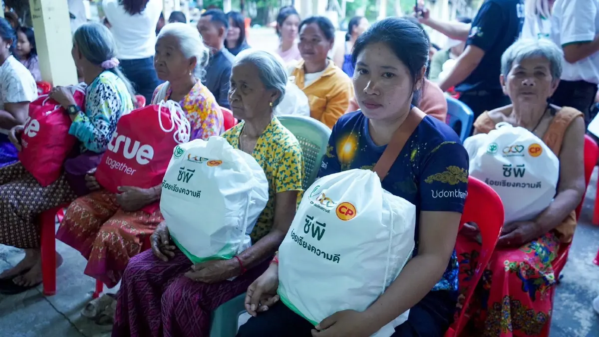 "ซีอีโอศุภชัย" นำซีพีอาสาหนุนอุปกรณ์แพทย์ 10 ล้าน ช่วยชายแดน