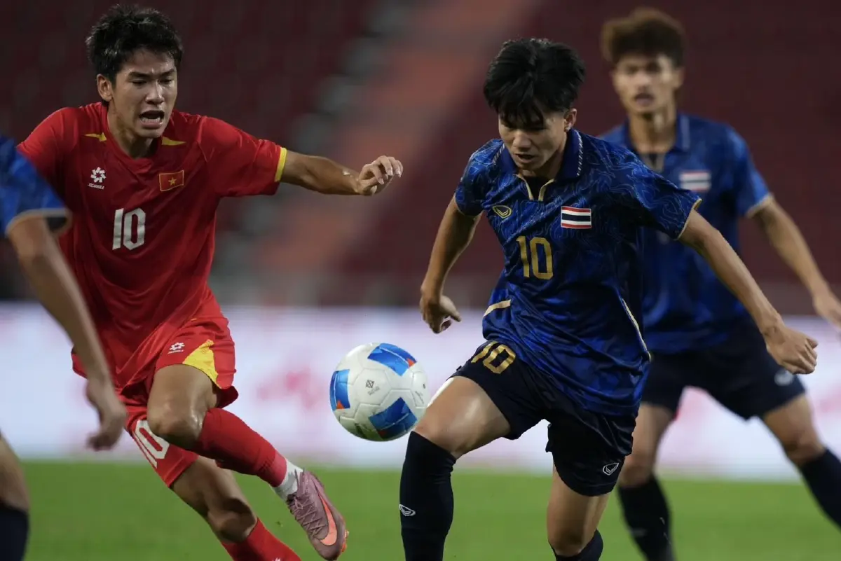 แข้งไทยช็อก! นำ 2 ตุง กลับพลิกแพ้ เวียดนาม 2-3 แค่รองแชมป์ซีเกมส์