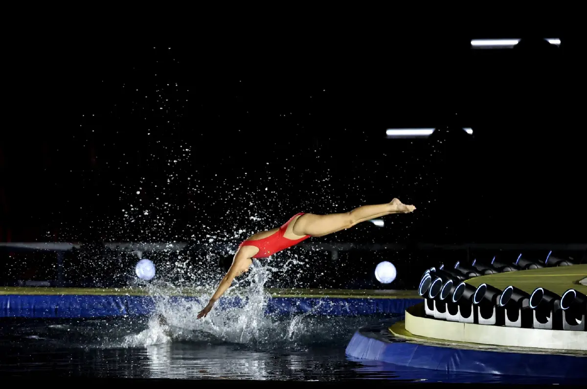 "พระราชินี" ทรงนำทัพนักกีฬาไทยเดินพาเหรด ซีเกมส์ 2025 เปิดยิ่งใหญ่