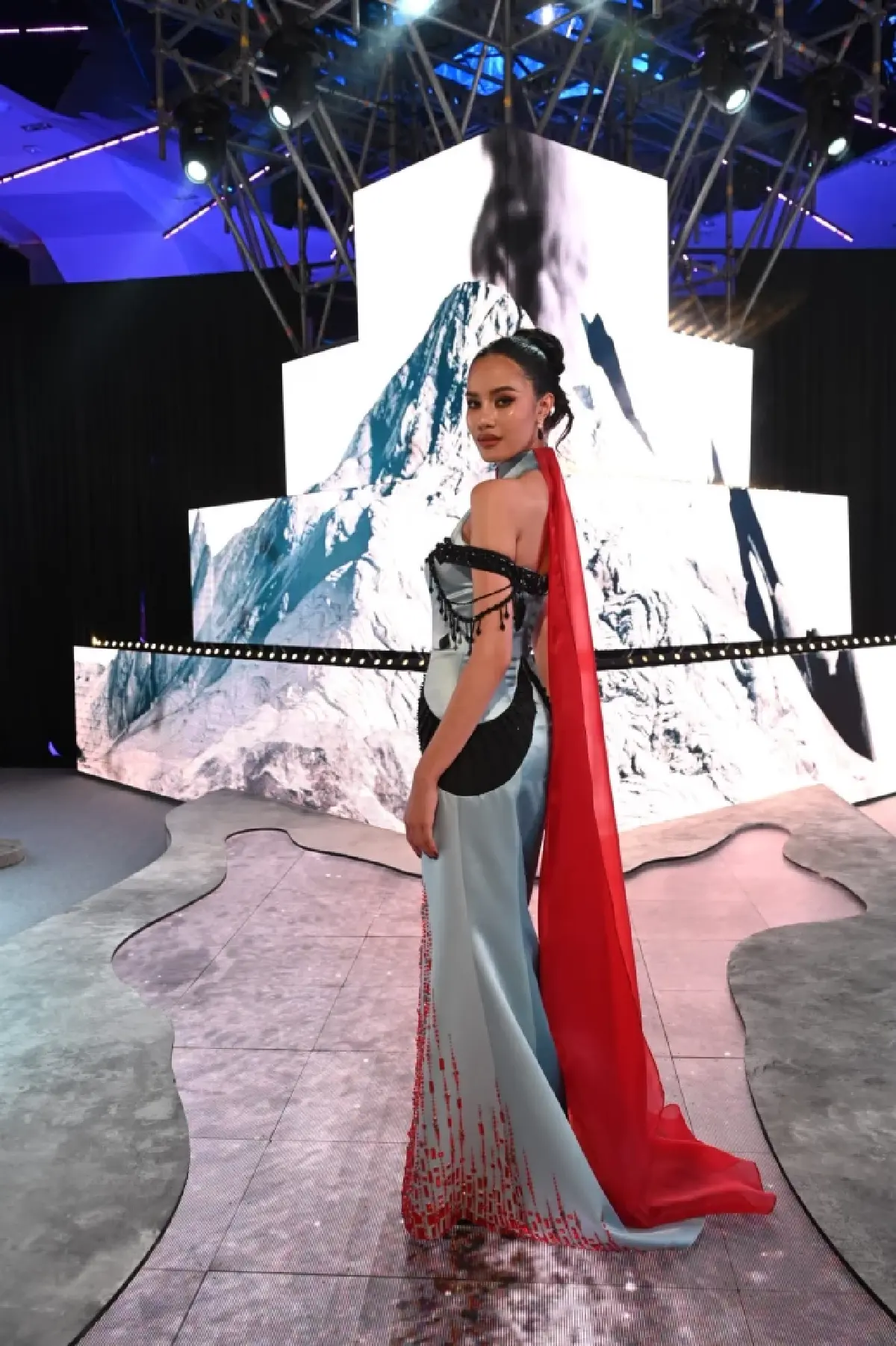 ยก Pandora บุกกลางกรุง! คนดังร่วมเปิดตัว “Avatar” อลังการส่งท้ายปี