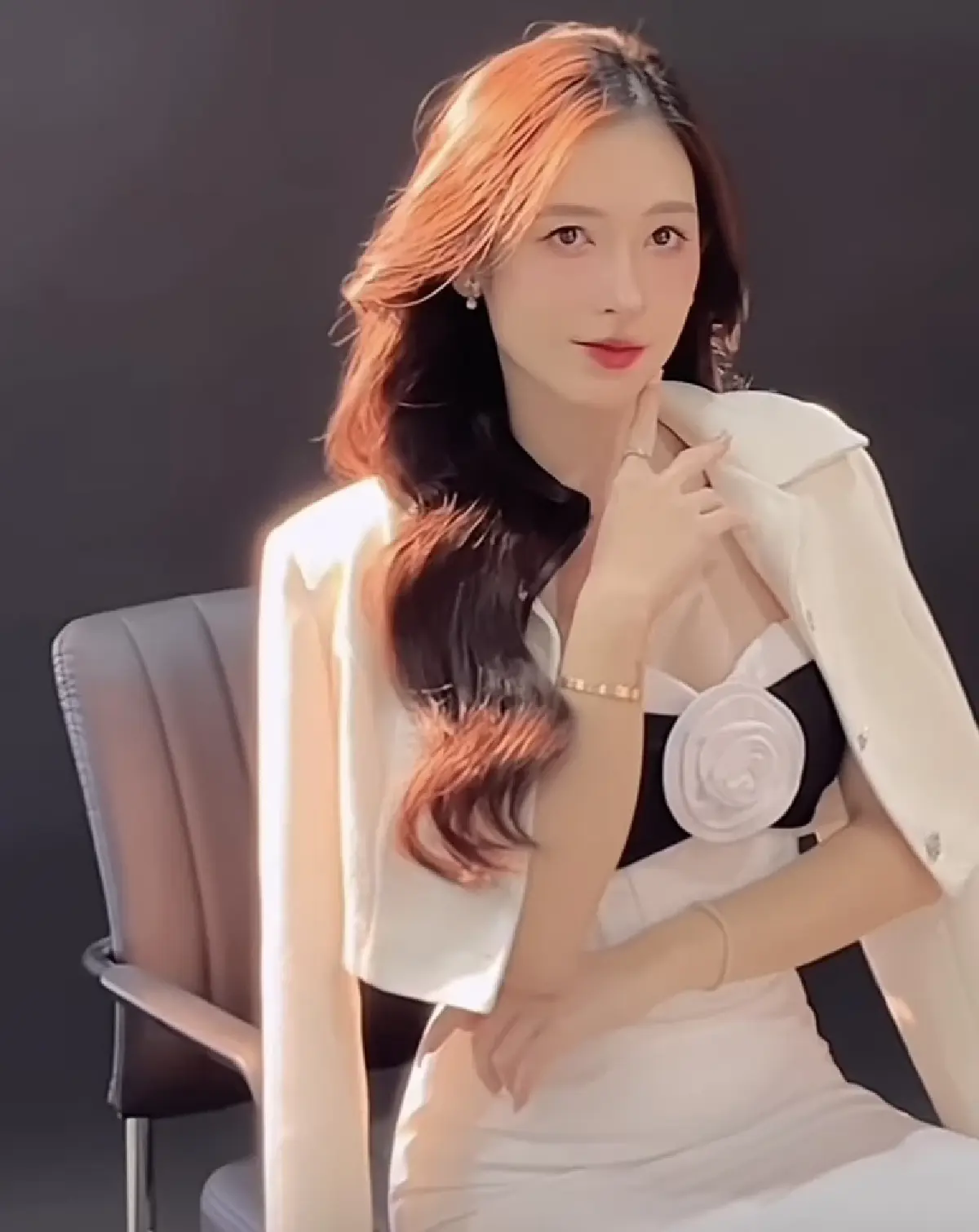 เช ผู้ก่อตั้งแบรนด์ ภาพ meesukstore