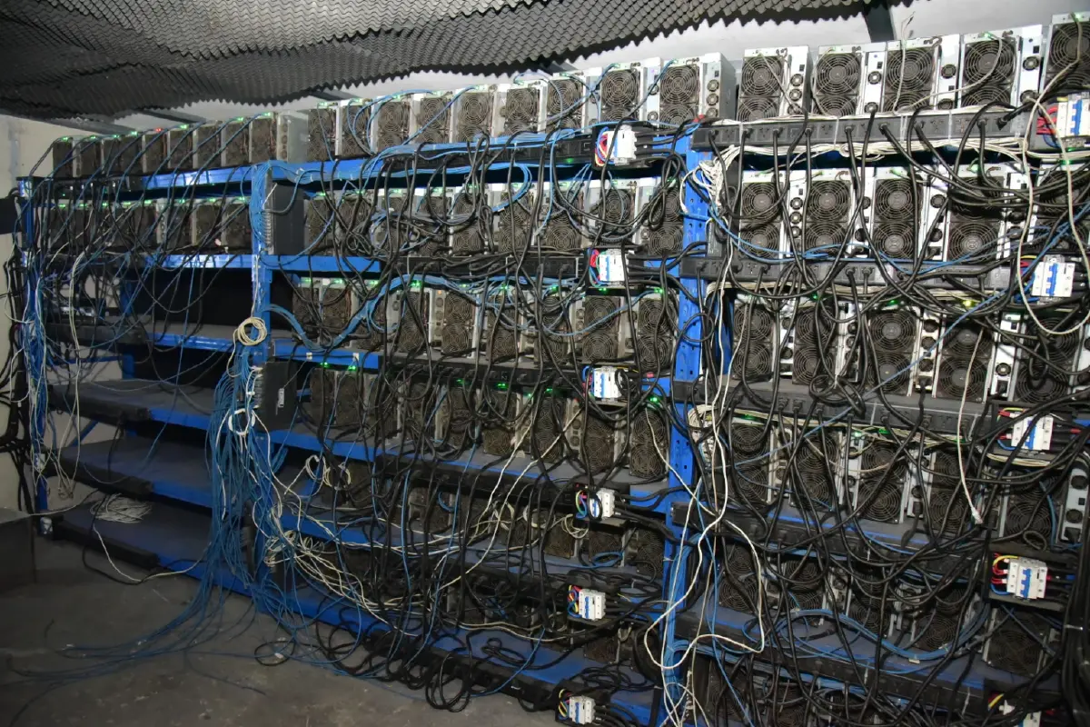 "ทลายเหมืองบิตคอยน์" โยง "ขบวนการจีนเทา" เสียหายกว่า 3,000 ล้าน