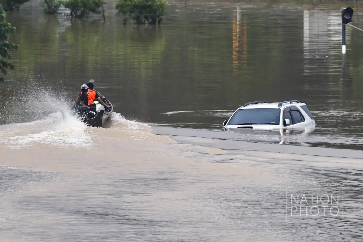 คปภ. สั่งบริษัทประกันเร่งจ่ายสินไหมน้ำท่วมใต้ภายใน 7 วัน