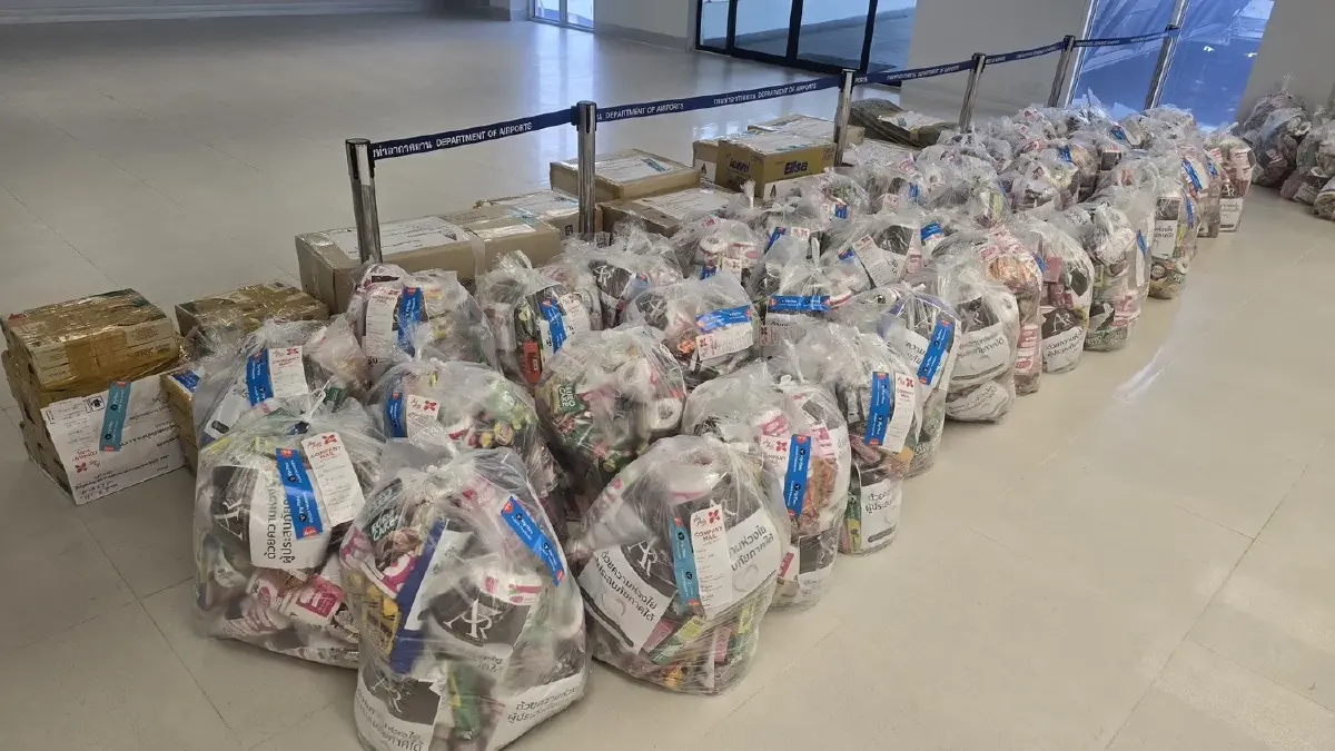 แอร์เอเชียขน 9.8 หมื่น กก.! ส่งสิ่งของบริจาคช่วยคนไทยผู้ประสบอุทกภัยหาดใหญ่-นราธิวาส