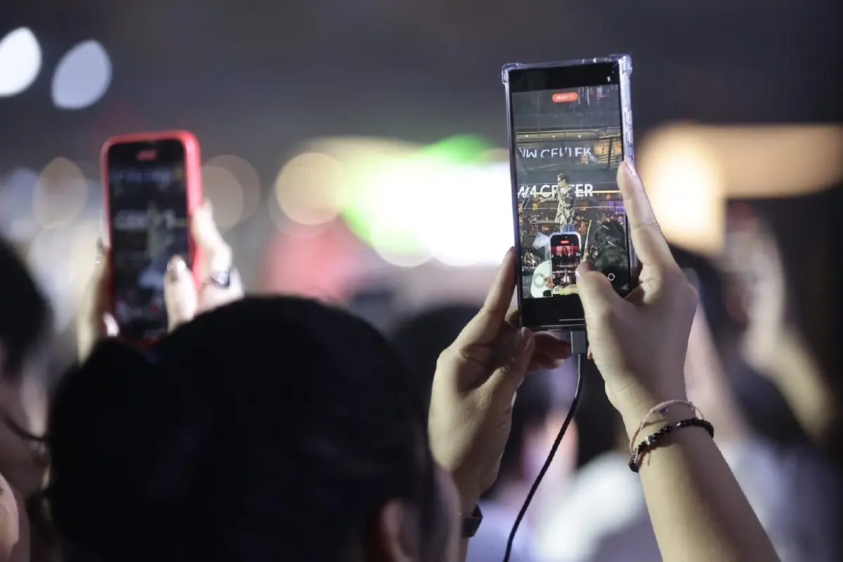 เคานต์ดาวน์ใจกลางกรุงเทพฯ คึกคักล้นสยามพารากอน  ปรากฏการณ์ส่งท้ายปีสู่ศักราชใหม่ยิ่งใหญ่ทั่วทุกพื้นที่