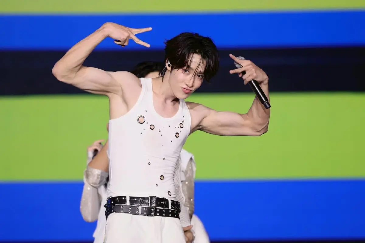 LIVE ถ่ายทอดสด เคาท์ดาวน์ 2569 เซ็นทรัลเวิลด์ ไอคอนสยาม วันแบงค็อก