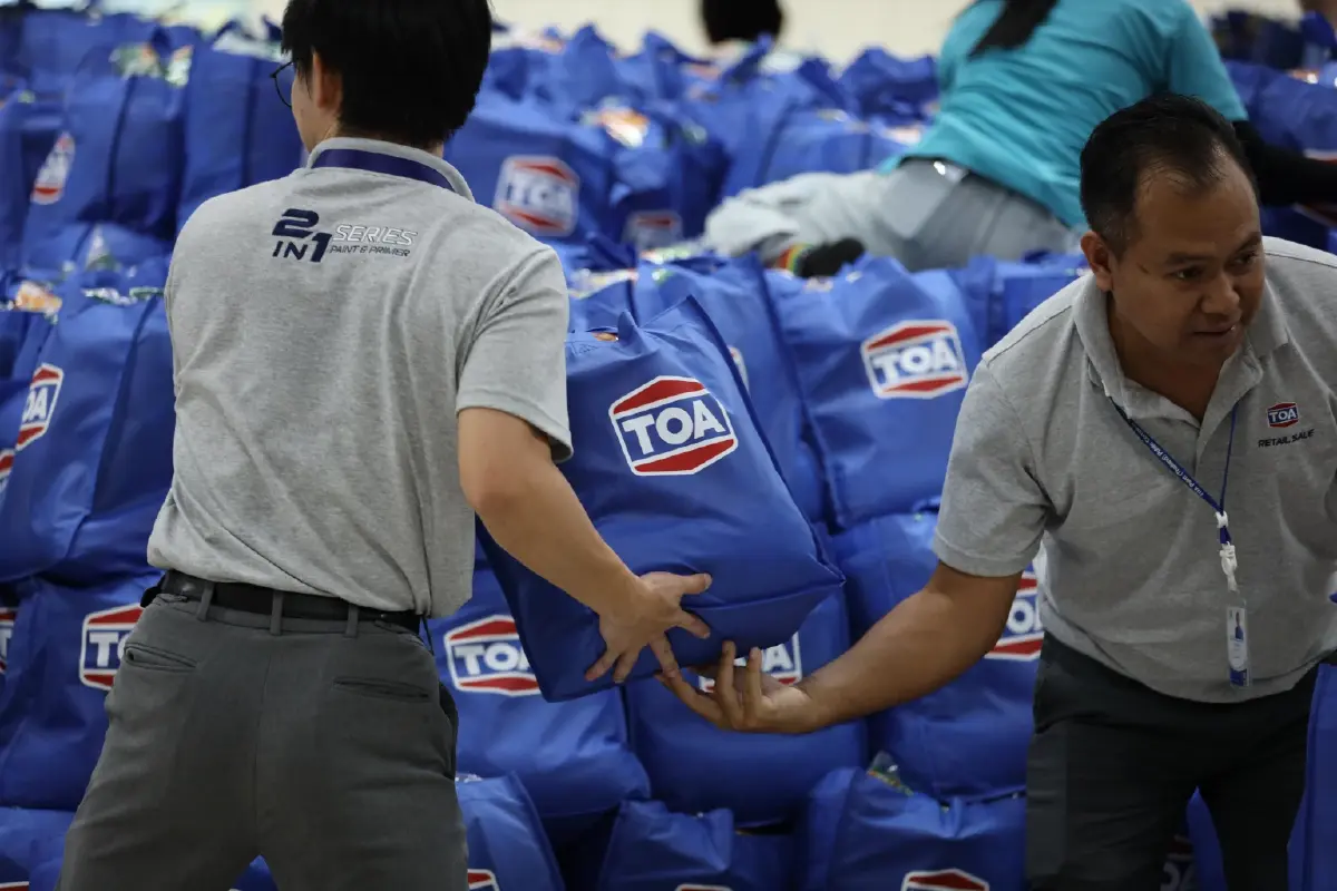 TOA ไม่ทิ้งกัน! รวมพลัง ‘ทีโอเอ อาสา’ ลงพื้นที่ฟื้นฟู ส่งมอบถุงยังชีพช่วยชาวใต้หลังน้ำลด