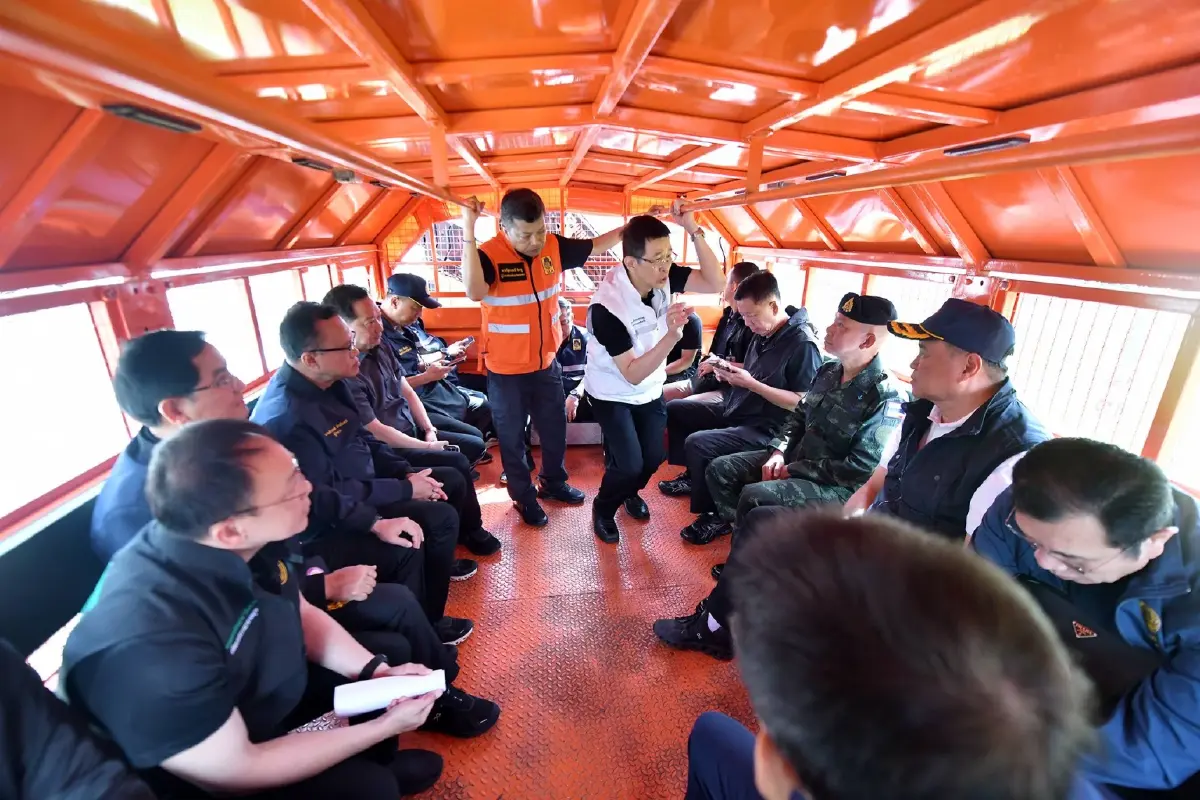 นายกฯอนุทินกำชับฟื้นฟูสงขลา คุมเข้มสาธารณสุขหลังน้ำท่วมลด