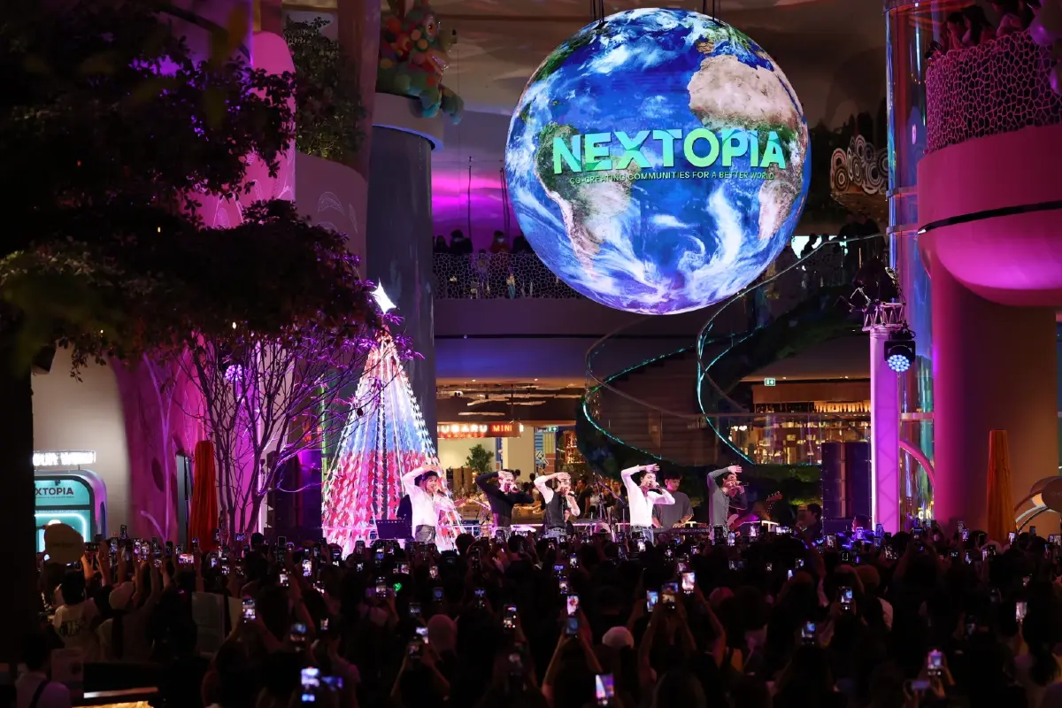 เคานต์ดาวน์ใจกลางกรุงเทพฯ คึกคักล้นสยามพารากอน  ปรากฏการณ์ส่งท้ายปีสู่ศักราชใหม่ยิ่งใหญ่ทั่วทุกพื้นที่