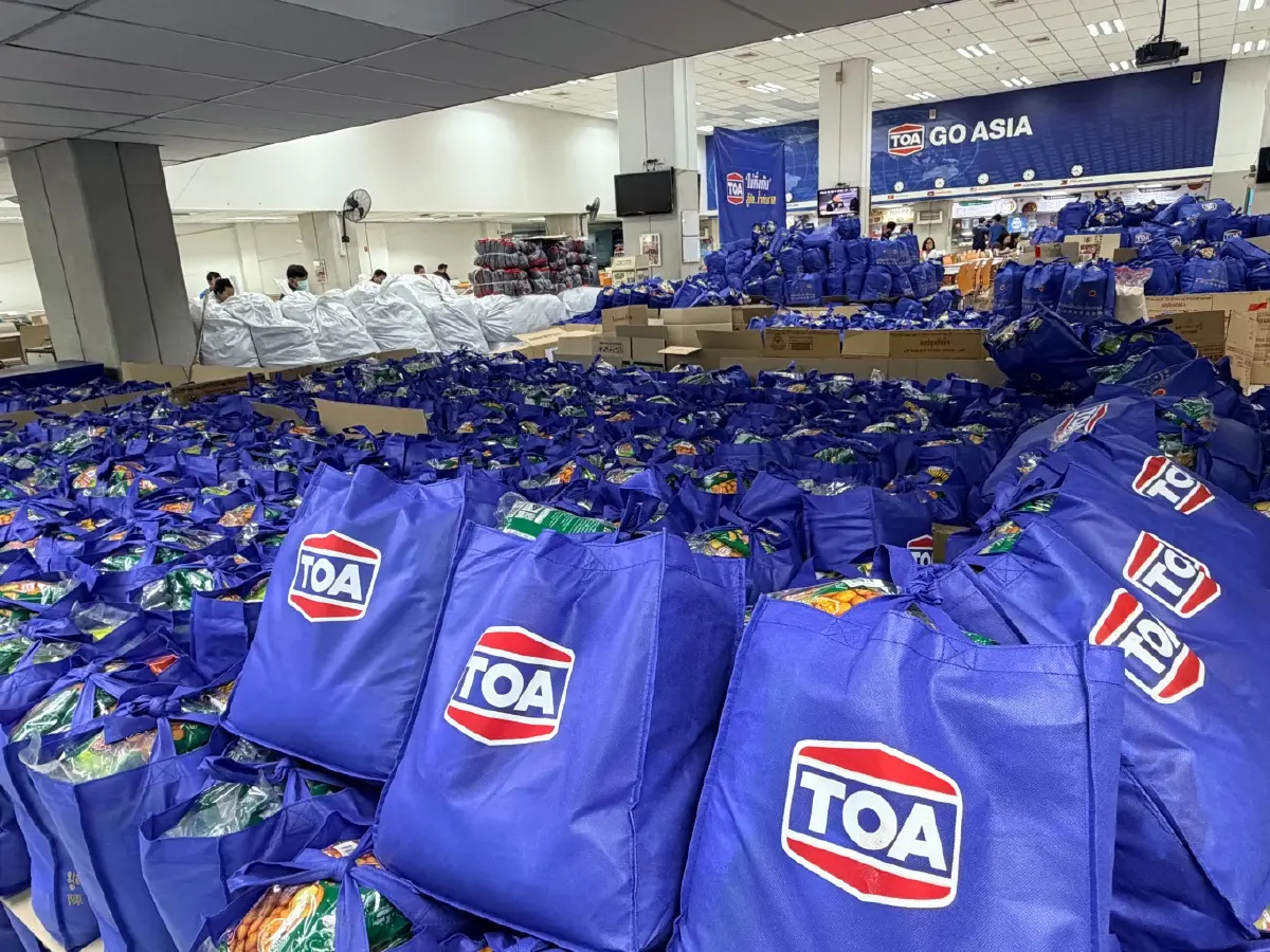 TOA ไม่ทิ้งกัน! รวมพลัง ‘ทีโอเอ อาสา’ ลงพื้นที่ฟื้นฟู ส่งมอบถุงยังชีพช่วยชาวใต้หลังน้ำลด