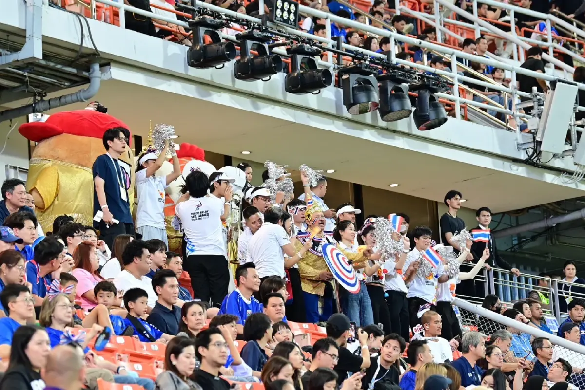 ซีพีร้อยเรียงใจพาแข้ง BUFC ส่งแรงเชียร์นัดชิงฟุตบอลไทยเวียดนาม