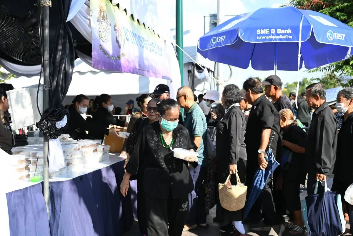 กทม.เผยยอดเข้ากราบถวายบังคมพระบรมศพสะสมกว่า 2.35 แสนคน