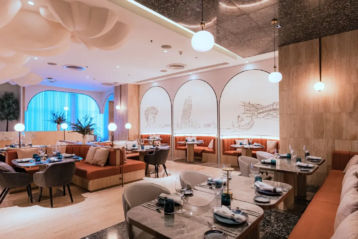 เช็กอินความสุข ฉลองคริสต์มาส-ปีใหม่ ที่เรเนซองส์ ราชประสงค์