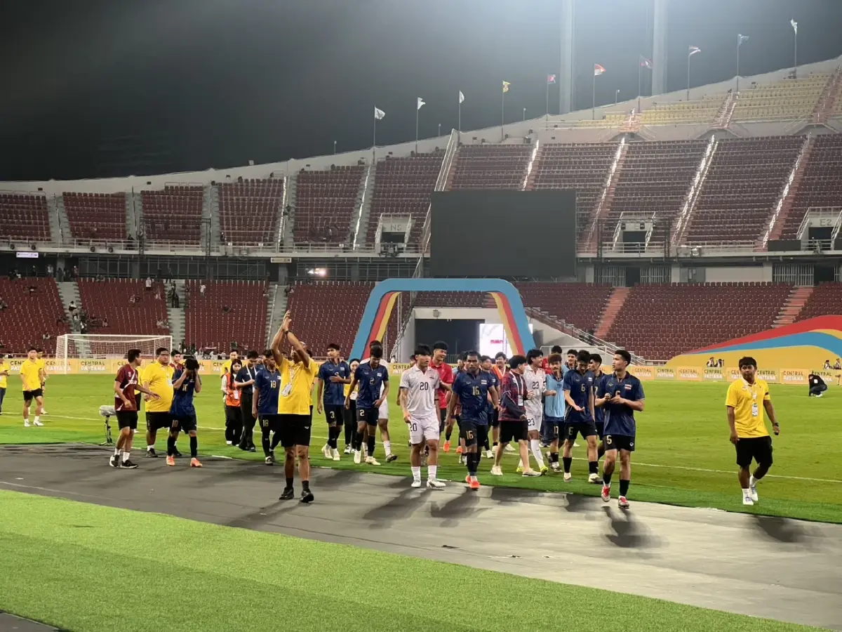 “ซีพีร้อยเรียงใจ” ชวนนักเตะ BUFC ร่วมเชียร์ทีมชาติไทยดวลสิงคโปร์ซีเกมส์