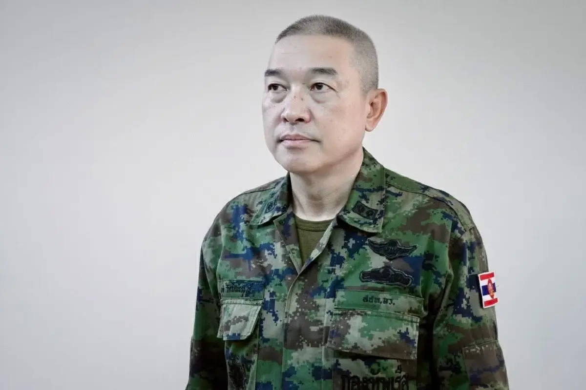 พลเรือตรี ปารัช รัตนไชยพันธ์