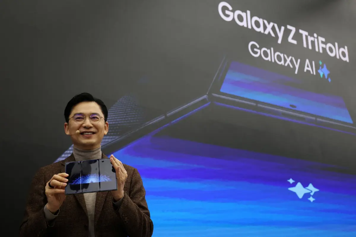 ซัมซุงเปิดตัว 'Galaxy Z TriFold' มือถือพับ 3 ทบ