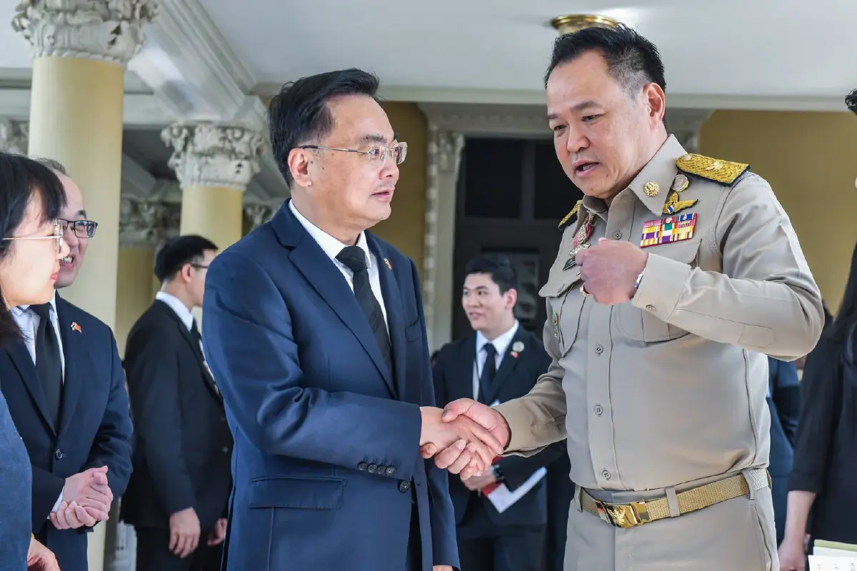 ทูตจีนมอบเงินอีก 30 ล้าน ช่วยน้ำท่วมใต้ ย้ำมิตรภาพ จีน-ไทย ครอบครัวเดียวกัน