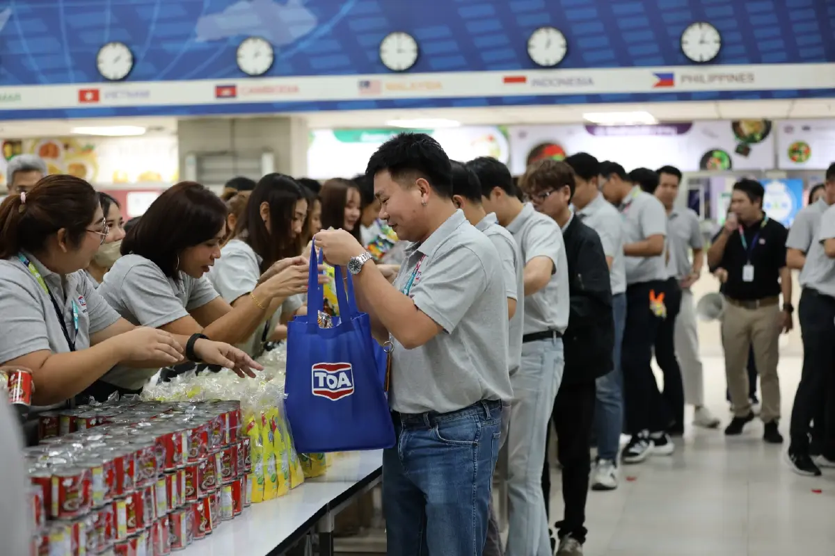 TOA ไม่ทิ้งกัน! รวมพลัง ‘ทีโอเอ อาสา’ ลงพื้นที่ฟื้นฟู ส่งมอบถุงยังชีพช่วยชาวใต้หลังน้ำลด