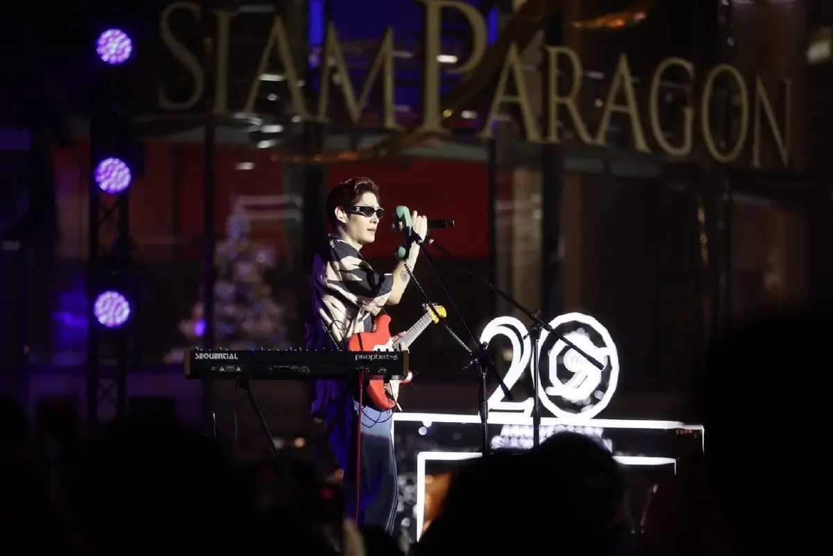 เคานต์ดาวน์ใจกลางกรุงเทพฯ คึกคักล้นสยามพารากอน  ปรากฏการณ์ส่งท้ายปีสู่ศักราชใหม่ยิ่งใหญ่ทั่วทุกพื้นที่