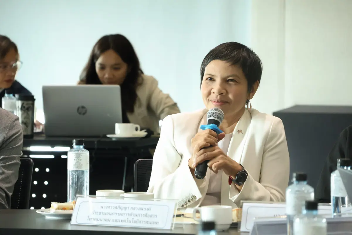 กสทช.ถ่วงเวลา แผนทีวีดิจิทัลไม่คืบ หวั่นจอดับ-กลุ่มทุนงาบ