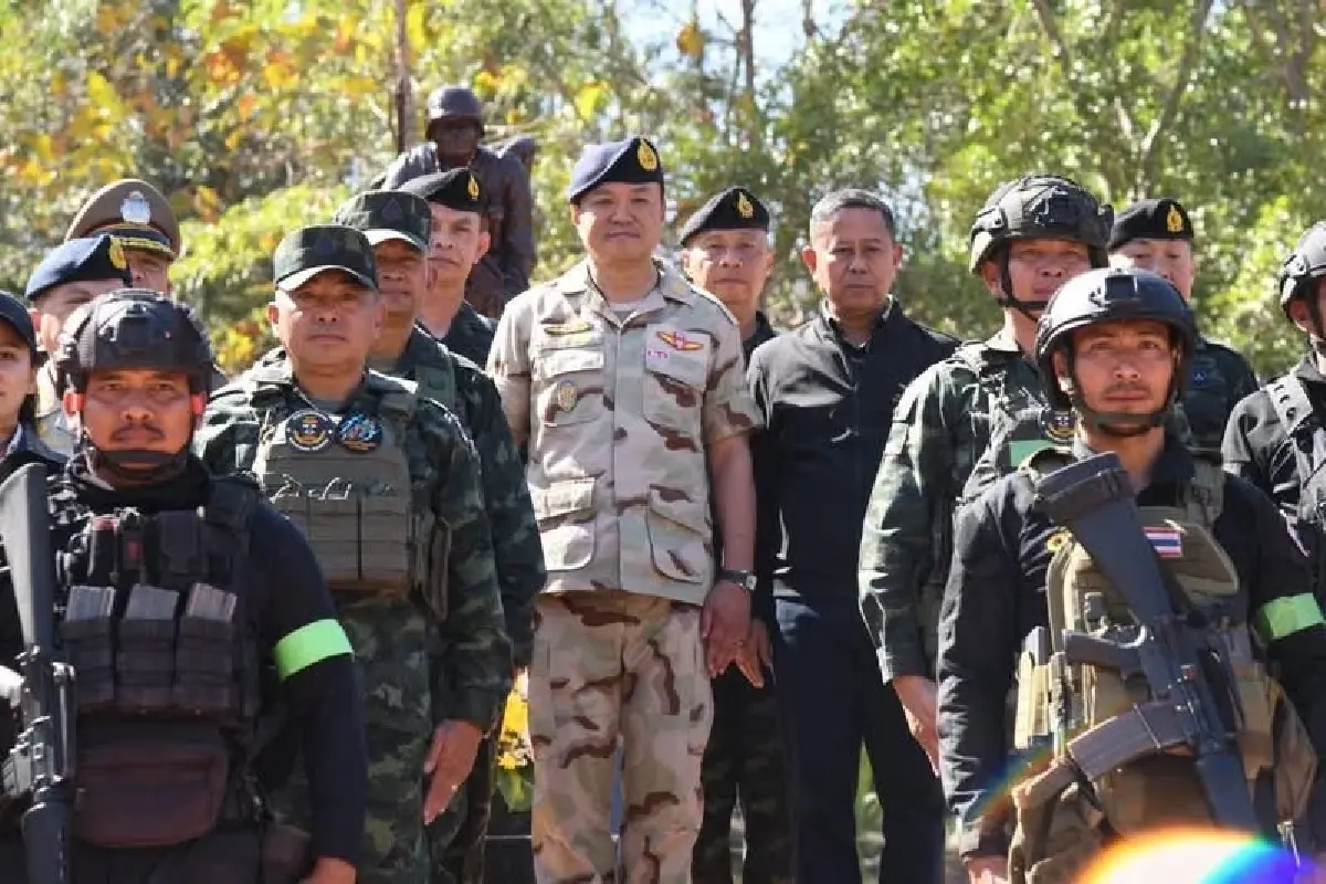 อนุทินขึ้นปราสาทตาควาย–เนิน 350 ให้กำลังใจทหารชายแดนสุรินทร์