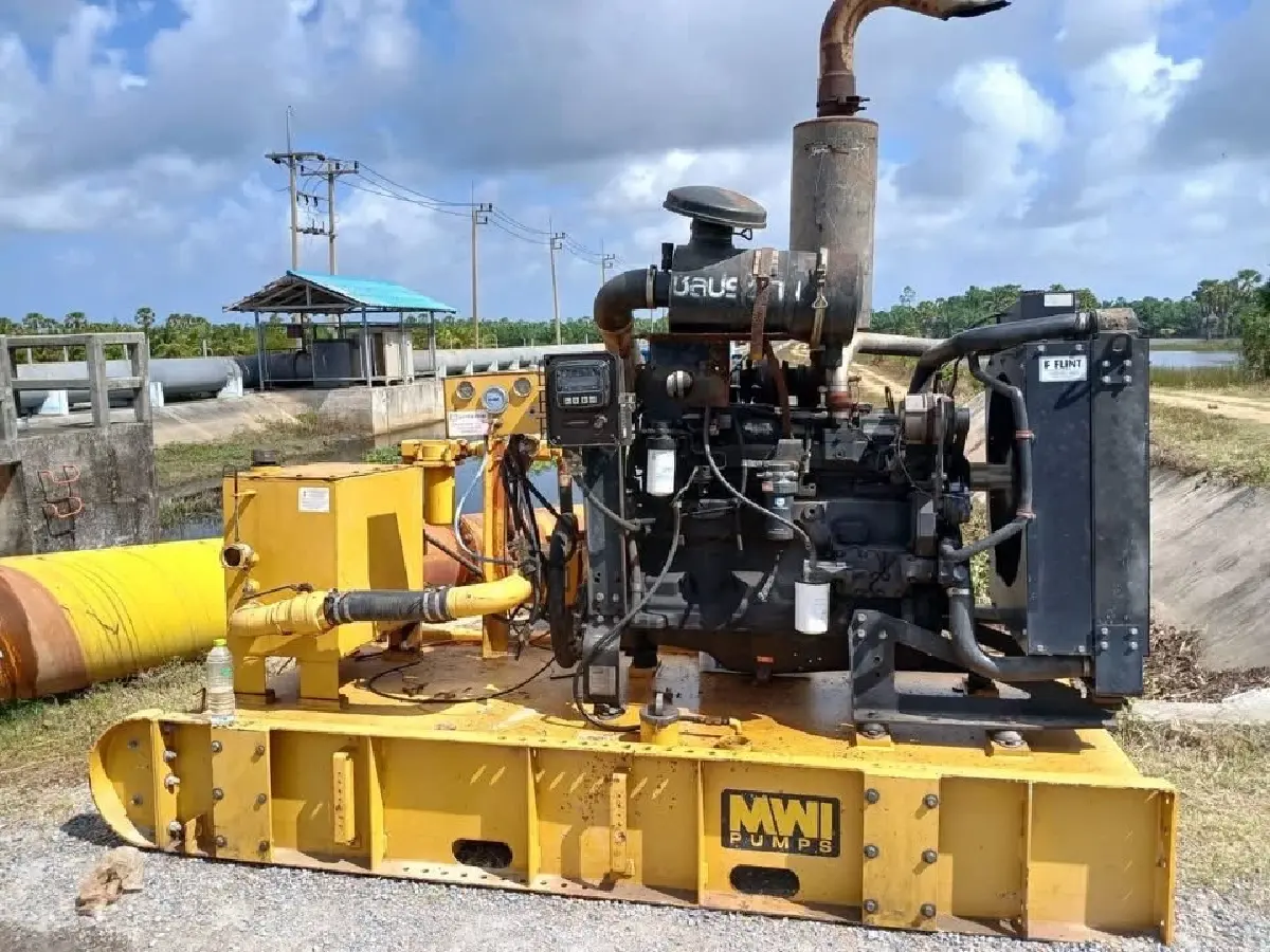 กรมชลฯ สั่งเฝ้าระวังและเตรียมเครื่องจักรรับมือฝนหนักภาคใต้ 11–15 ธ.ค. นี้