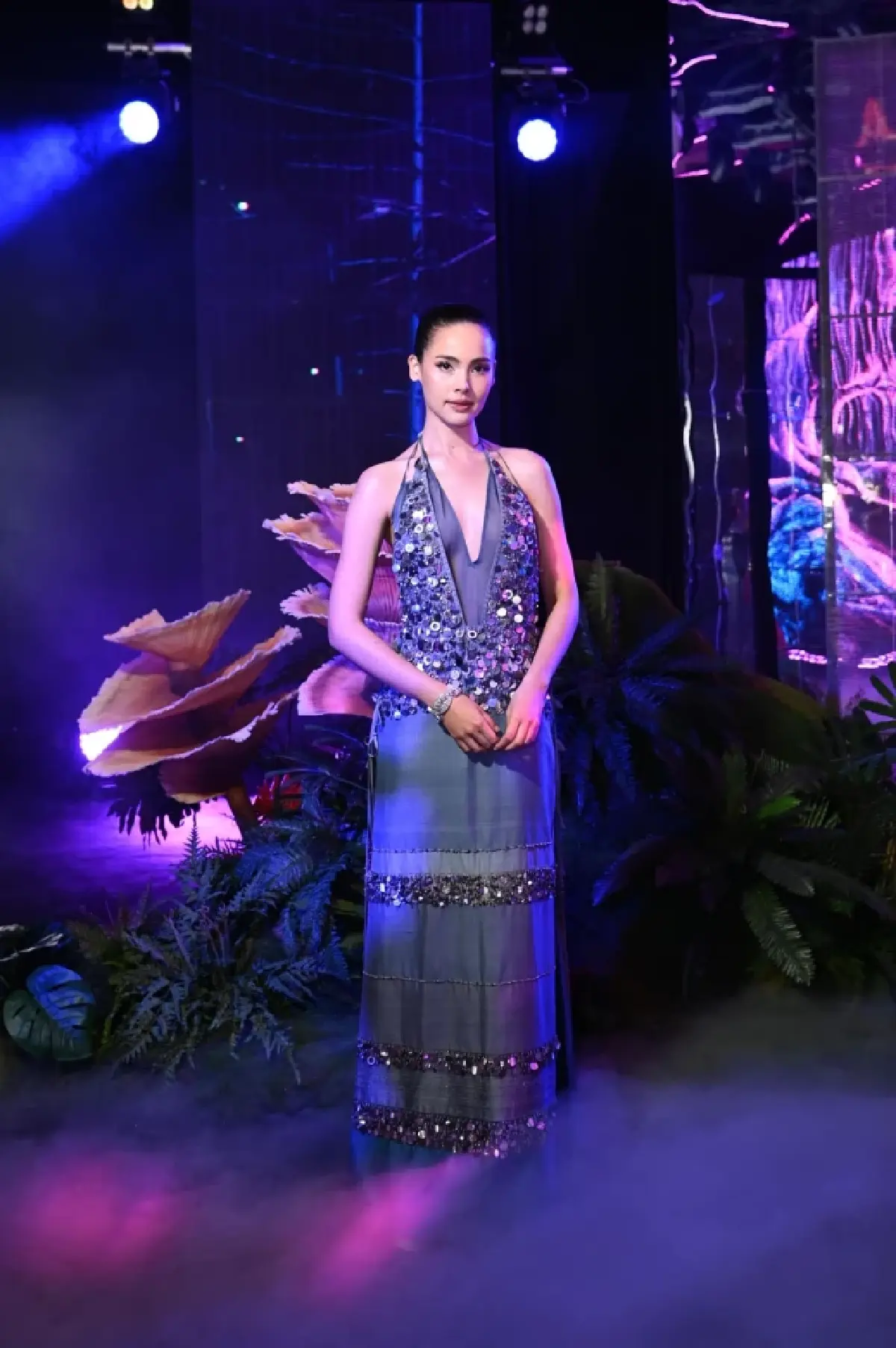 ยก Pandora บุกกลางกรุง! คนดังร่วมเปิดตัว “Avatar” อลังการส่งท้ายปี