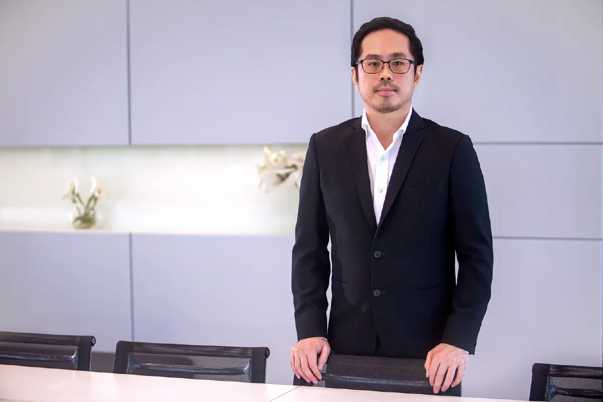 อาชวิณ อัศวโภคิน