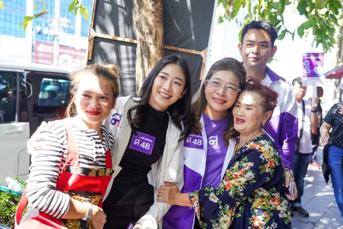 เลือกตั้ง69: “สุดารัตน์” ลุยตลาดรัชดา ชู “กองทุนตั้งตัว” กู้ดอก 1%
