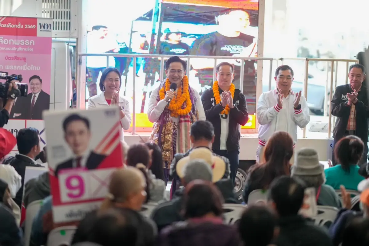 ยศชนัน นั่งสกายแลปลุยตลาดโพธิ์ชัย ชูเศรษฐกิจชายแดน ปราบยาเสพติด