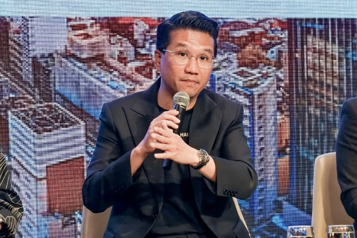 นายสุรเกียรติ เทียนทอง ผู้แทนจากพรรคเพื่อไทย