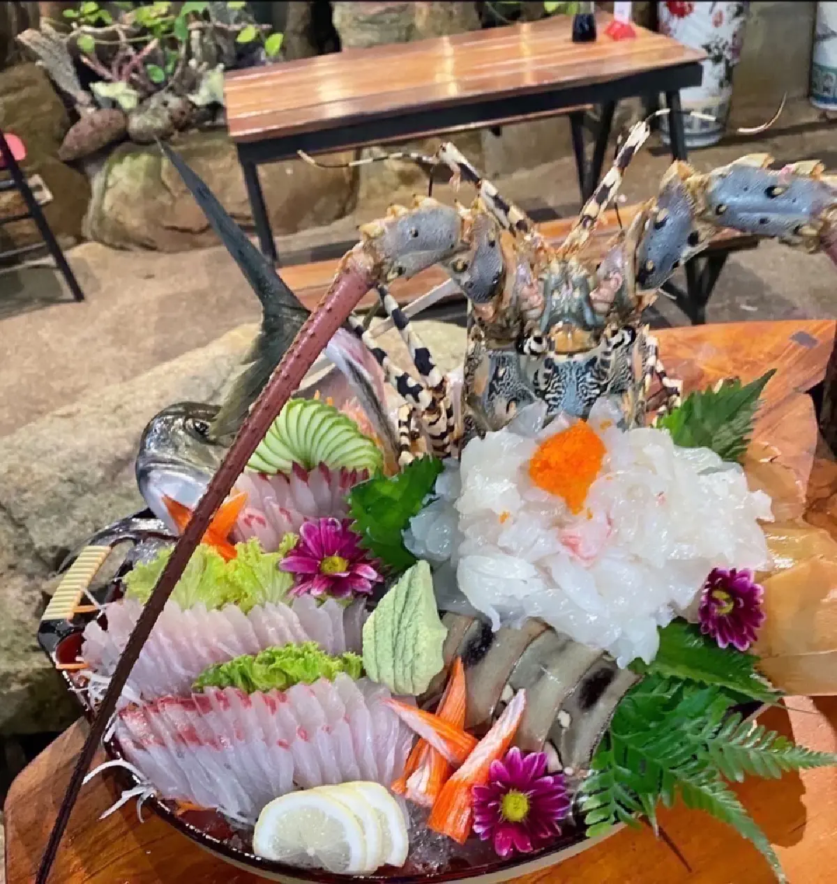 “กุ้งมังกร 7 สีภูเก็ต” ฟัวกราส์แห่งท้องทะเล GI ใหม่ กก.ละ 3 พันบาท