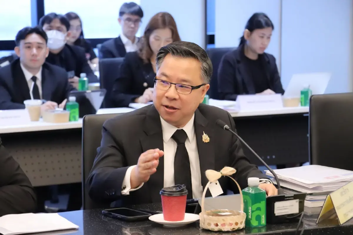 นายนฤตม์ เทอดสถีรศักดิ์ เลขาธิการบีโอไอ และ กรรมการและเลขานุการบอร์ดบีโอไอ