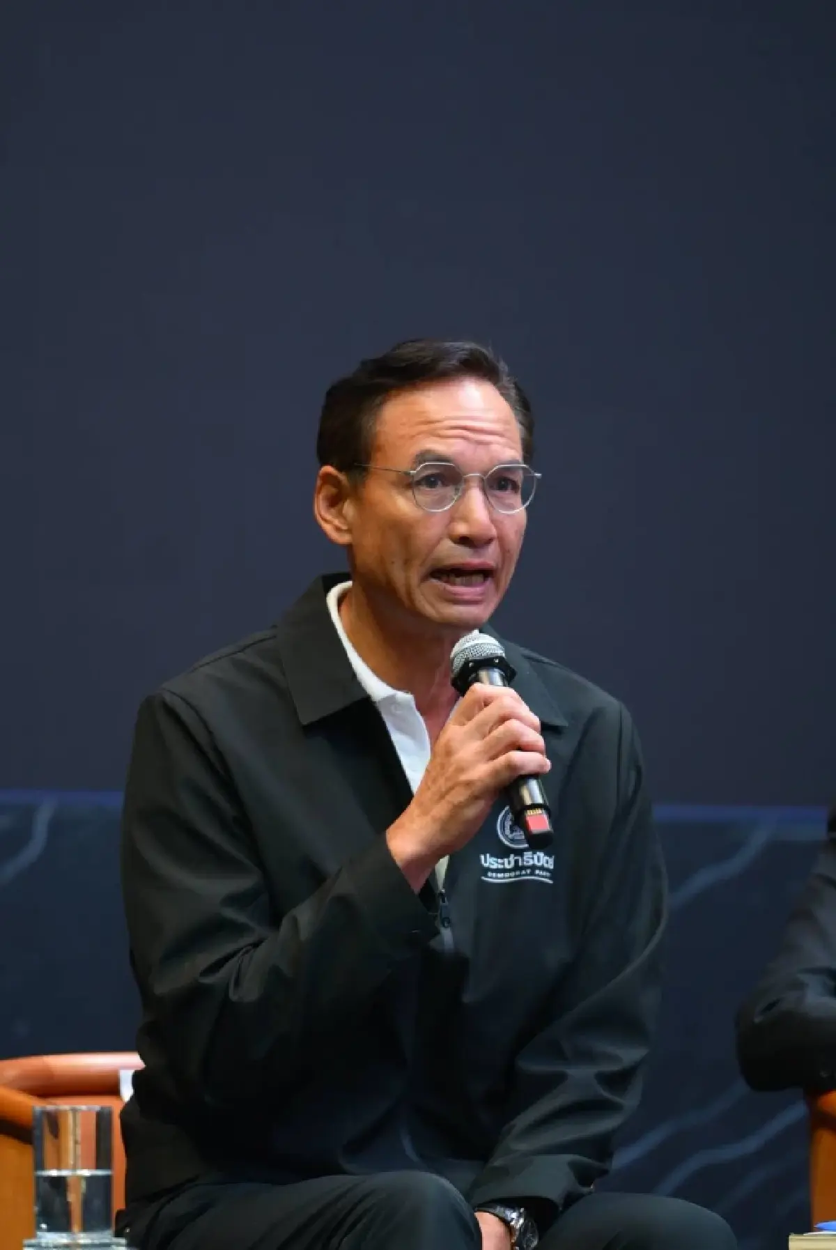 กรณ์ จาติกวณิช