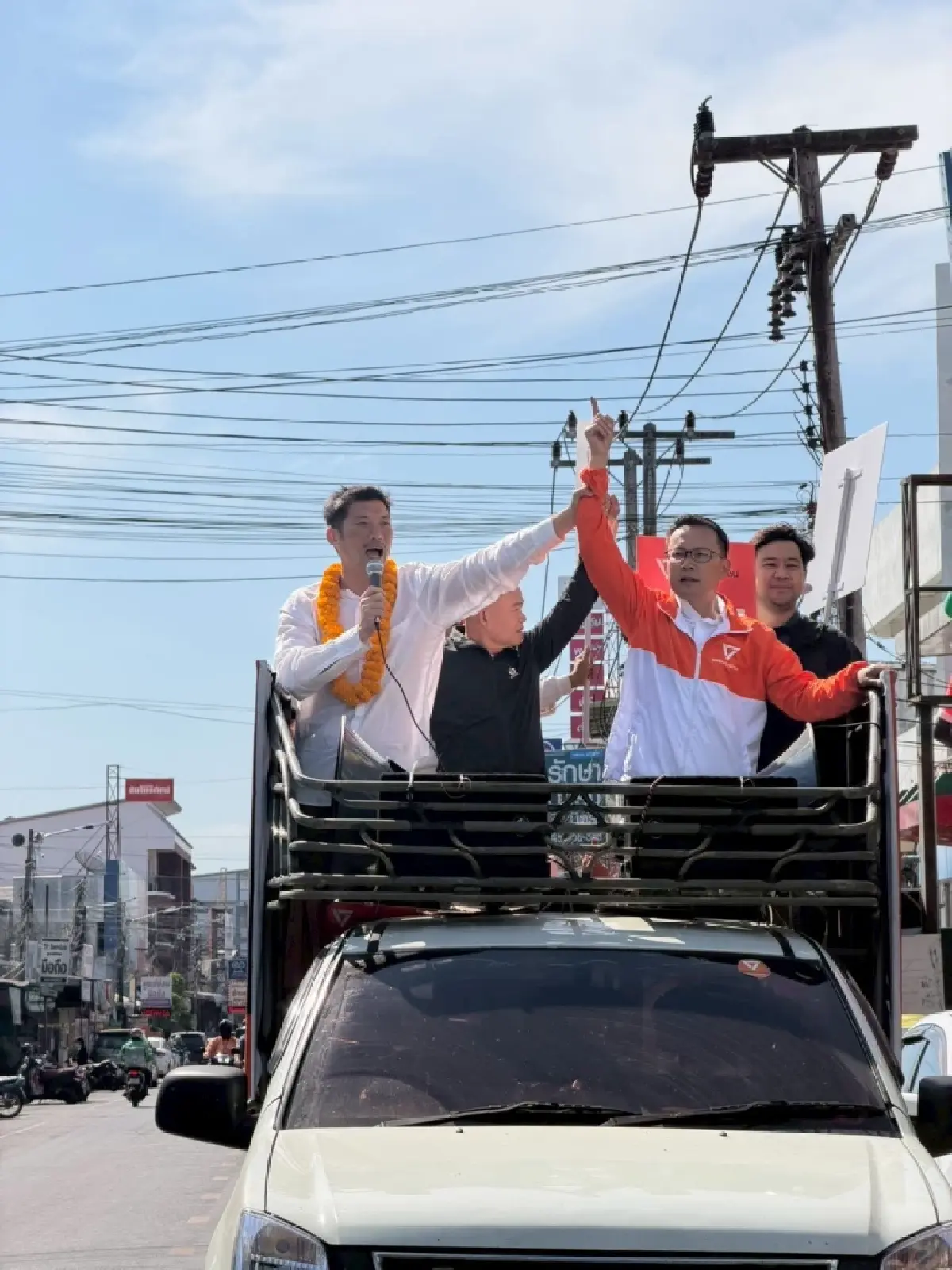 “ธนาธร” ขอ เลือกตั้งเพื่อเปลี่ยนแปลง ส่ง “เท้ง” เป็นนายกฯ