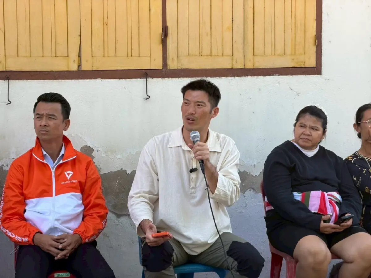 “ธนาธร” อ้อน "ชาวอุบล" ขอโอกาสคนใหม่บริหาร-พัฒนาประเทศ