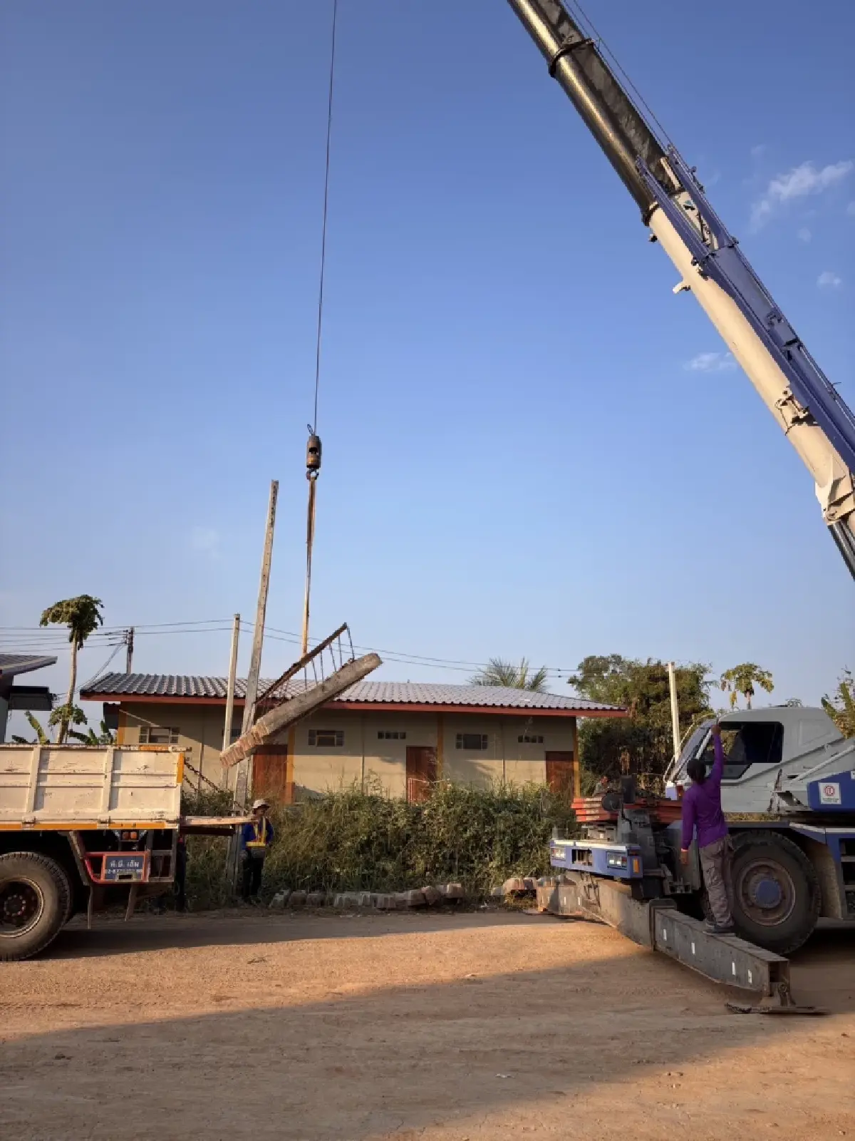 “พิพัฒน์” สั่งตั้งคณะกรรมการตรวจสอบ ปม เครนหล่นทับรถไฟ