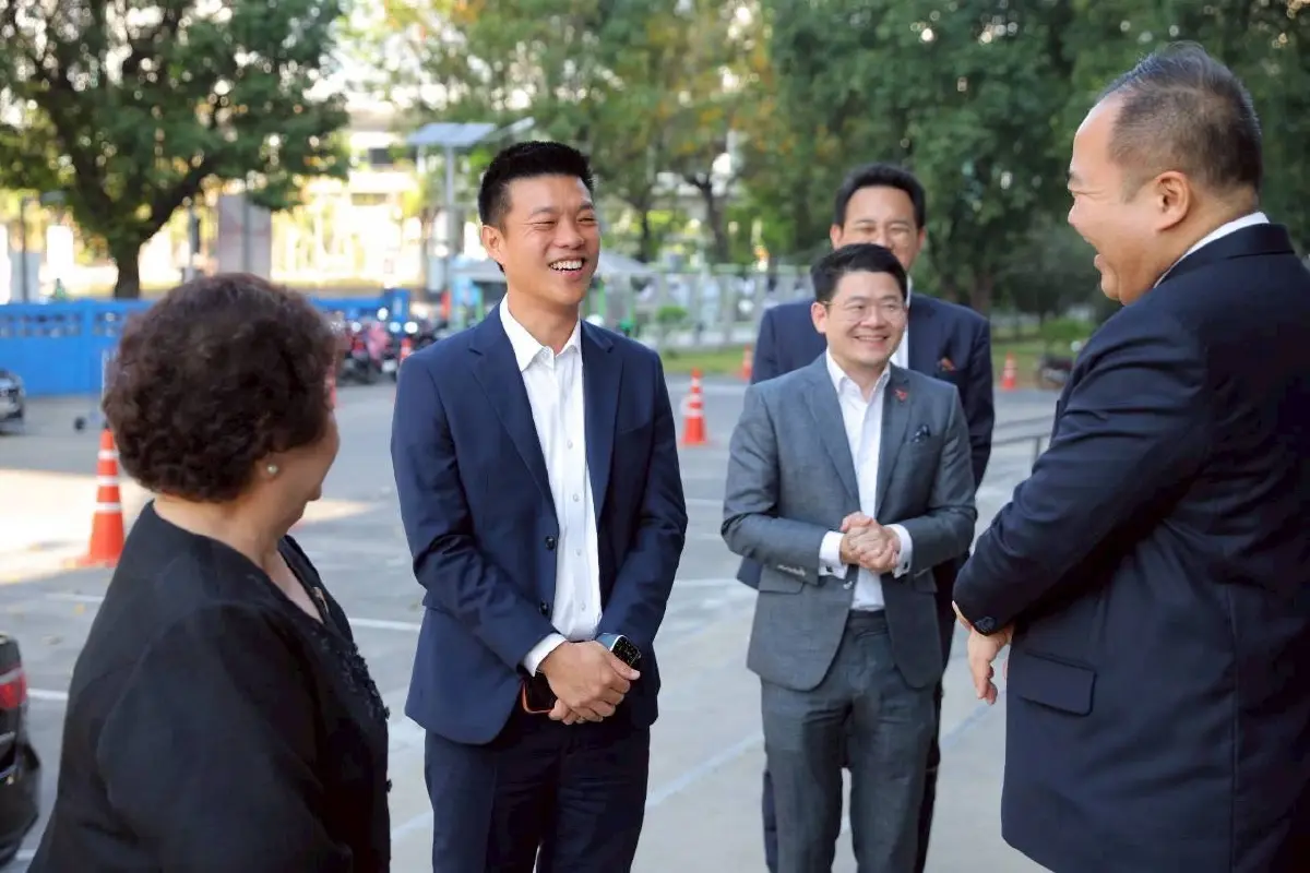 “เท้ง ณัฐพงษ์” พร้อมเดินหน้า ขับเคลื่อนเศรษฐกิจ ทันทีหากได้เป็นรัฐบาล