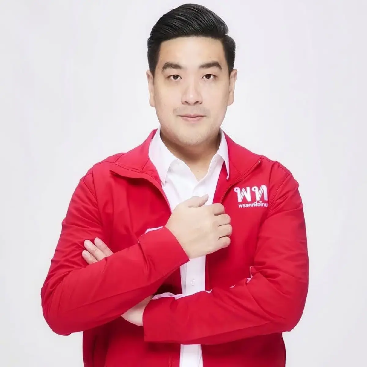 "ธงธรรม เวชยชัย" ทายาทสายตรง "บิ๊กอ้วน" เลือดรุ่นใหม่ เพื่อไทย