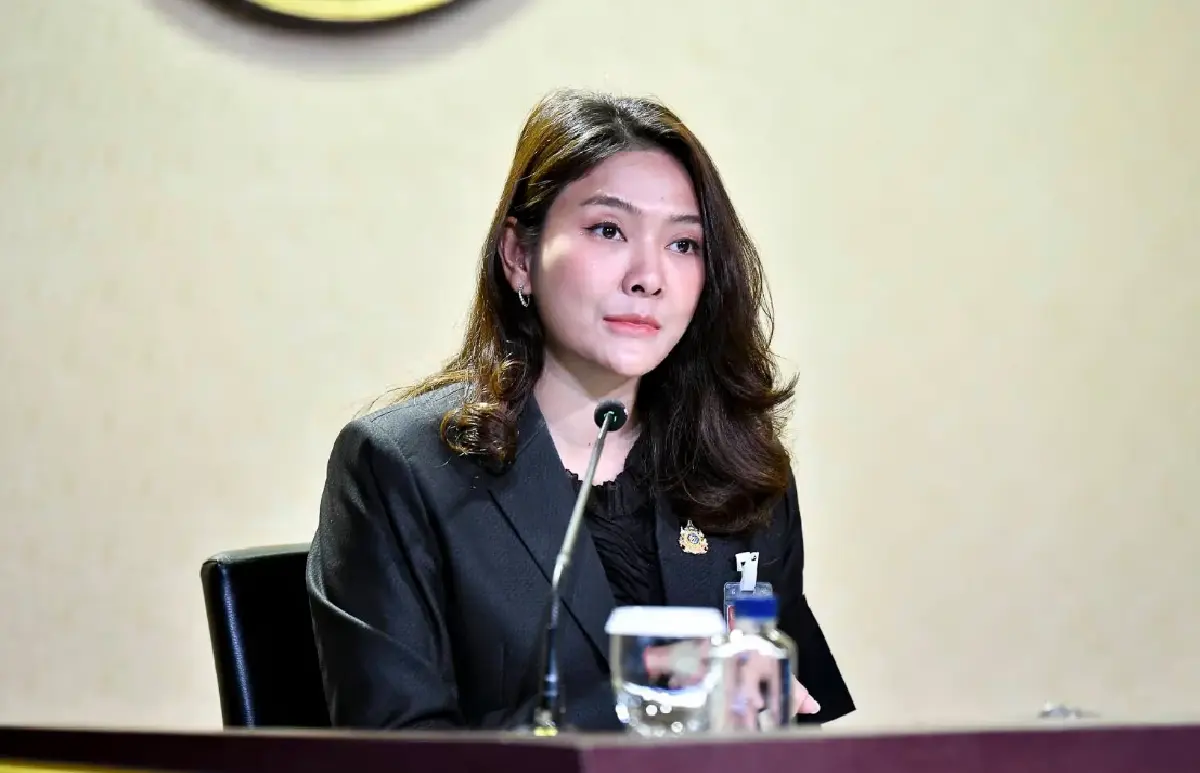 อัยรินทร์ พันธุ์ฤทธิ์ รองโฆษกประจำสำนักนายกรัฐมนตรี