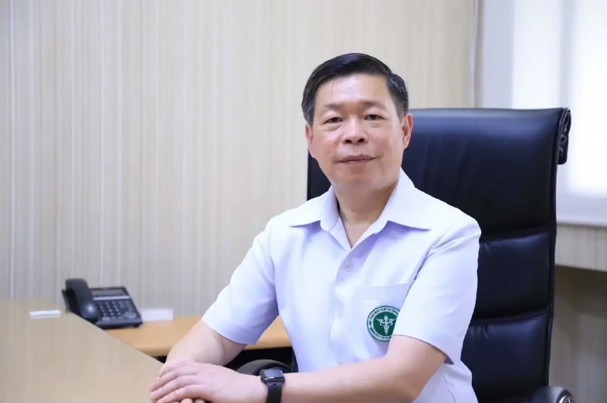  นายแพทย์มณเฑียร คณาสวัสดิ์