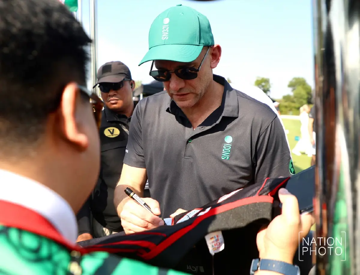 ตำนานแข้งโลกบุกไทย ดวลวงสวิงกอล์ฟ Reignwood Icons Football