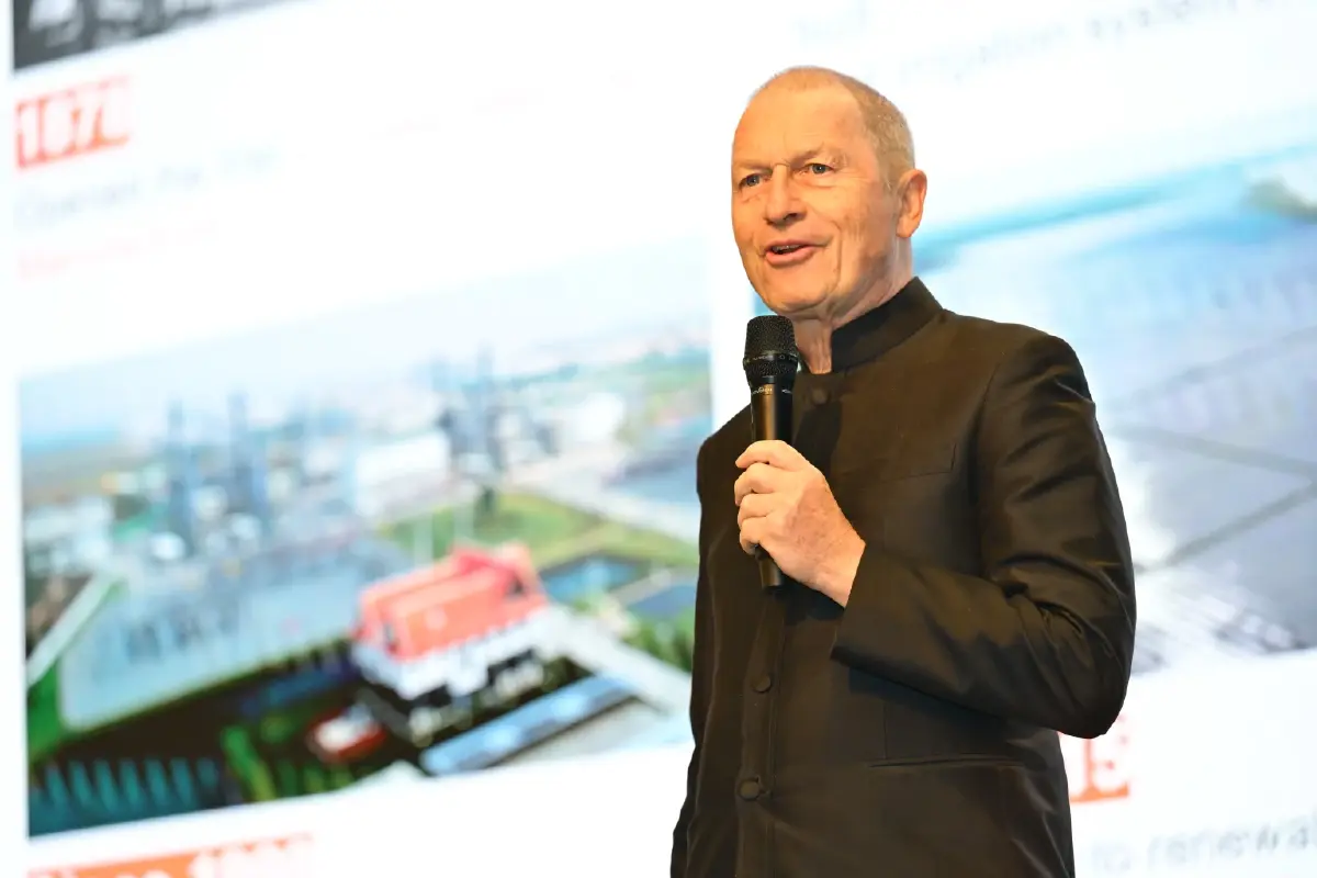 ดร.ฮาราลด์ ลิงค์ ประธานกรรมการ บี.กริมม์ พาวเวอร์