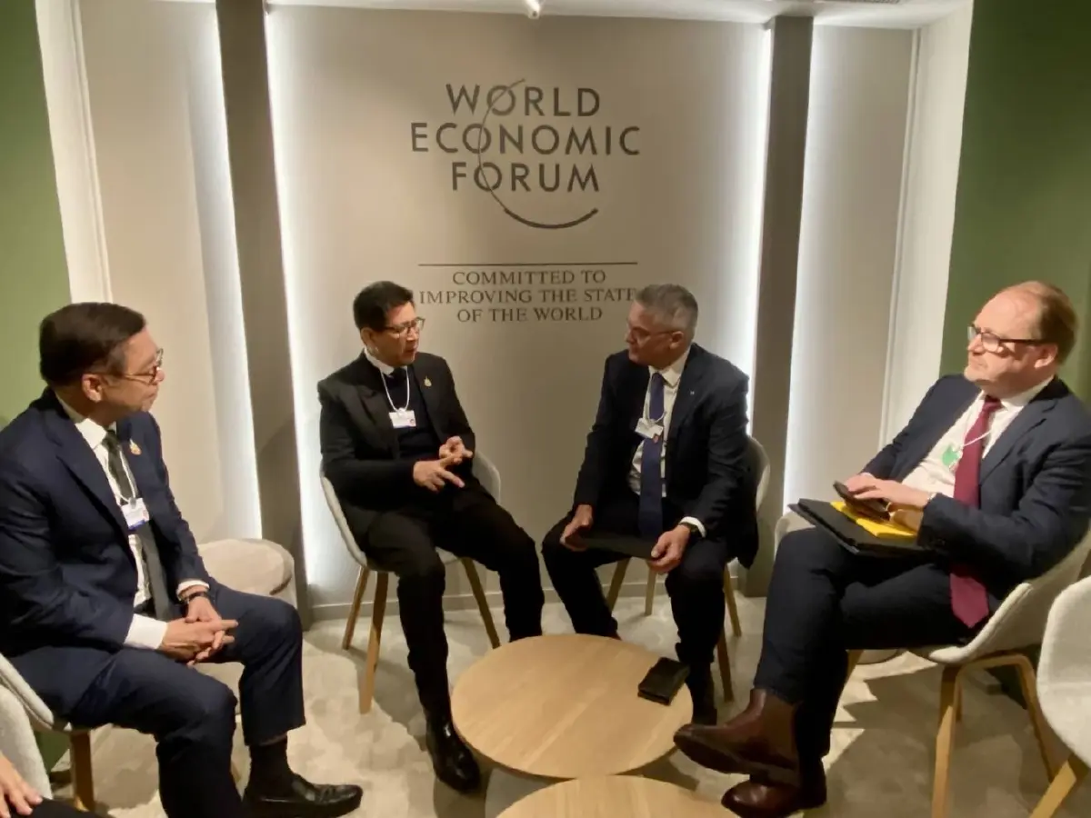 เอกนิติ ลุยดาวอสถกรมว.คลังฮ่องกง ดึงเอกชนลงทุน พร้อมดันไทยสู่สมาชิก OECD